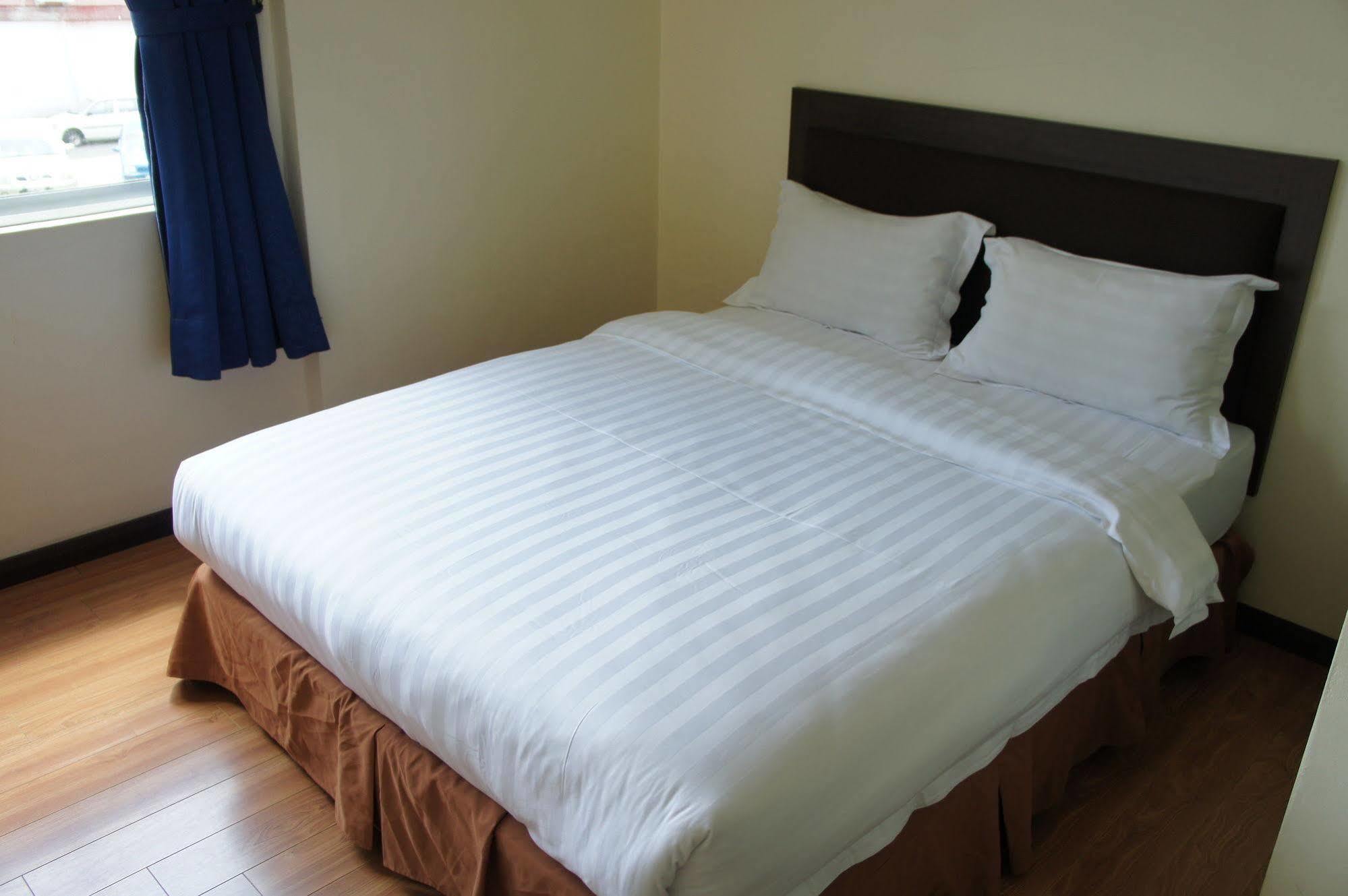 Salim Inn Сібу Екстер'єр фото